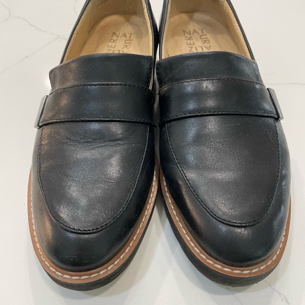 Naturalizer Black Leather Loafers Slip-On Style